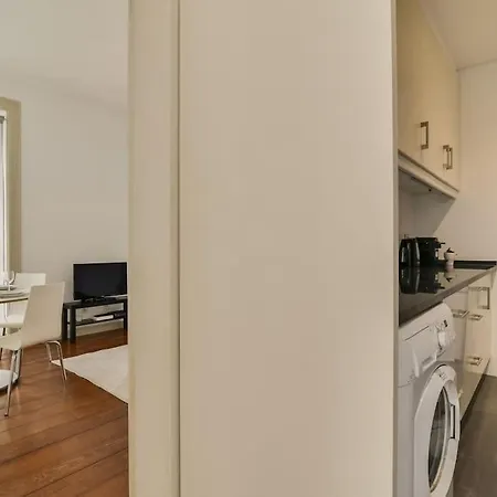 Апартаменты Well Design 2 Bedroom In Santos